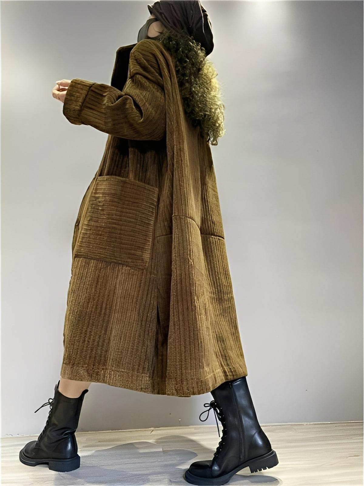 Alethea - Χαλαρό μακρύ πανωφόρι από κοτλέ με τσέπες για γυναίκες