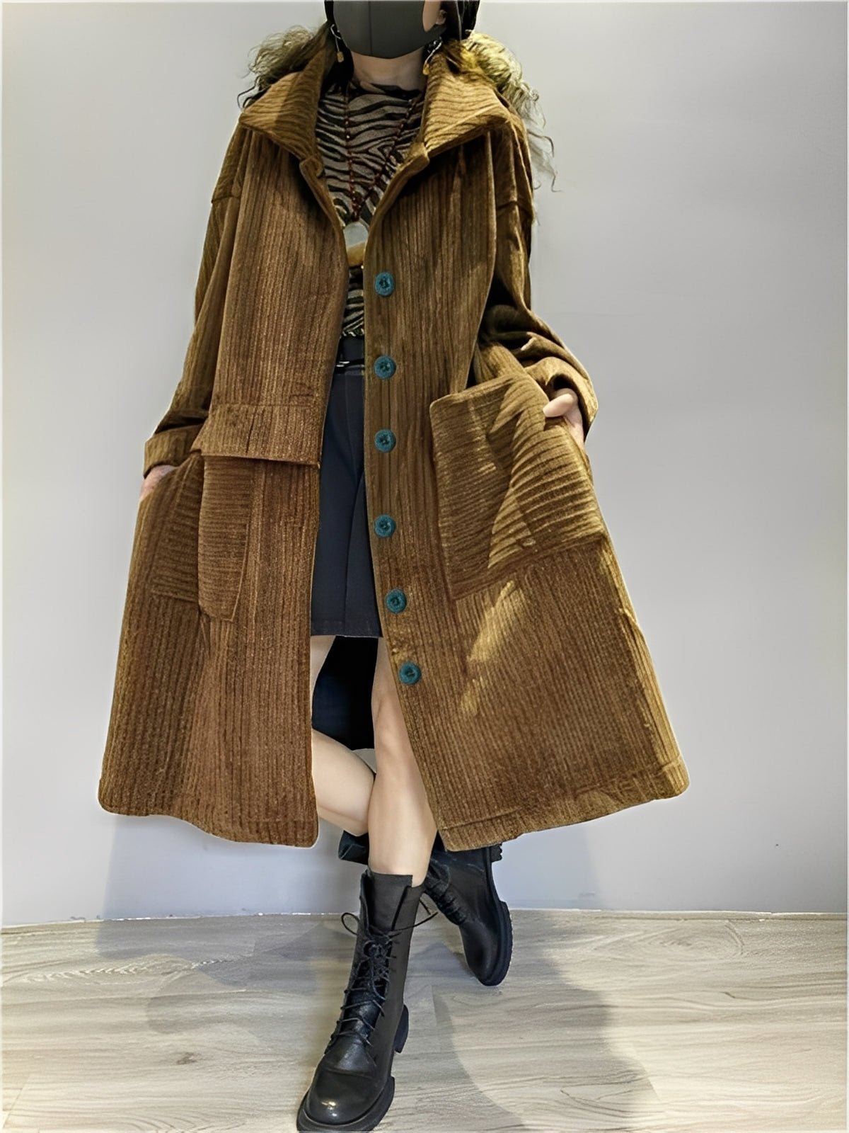 Alethea - Χαλαρό μακρύ πανωφόρι από κοτλέ με τσέπες για γυναίκες