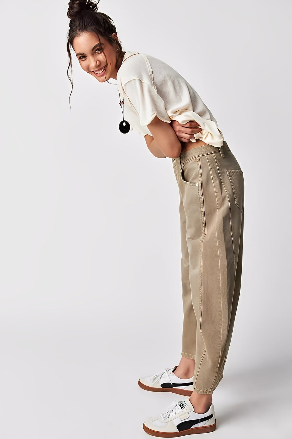 Adrienne - Κλασικές ευρύς κόψα Barrel-τζιν για γυναίκες