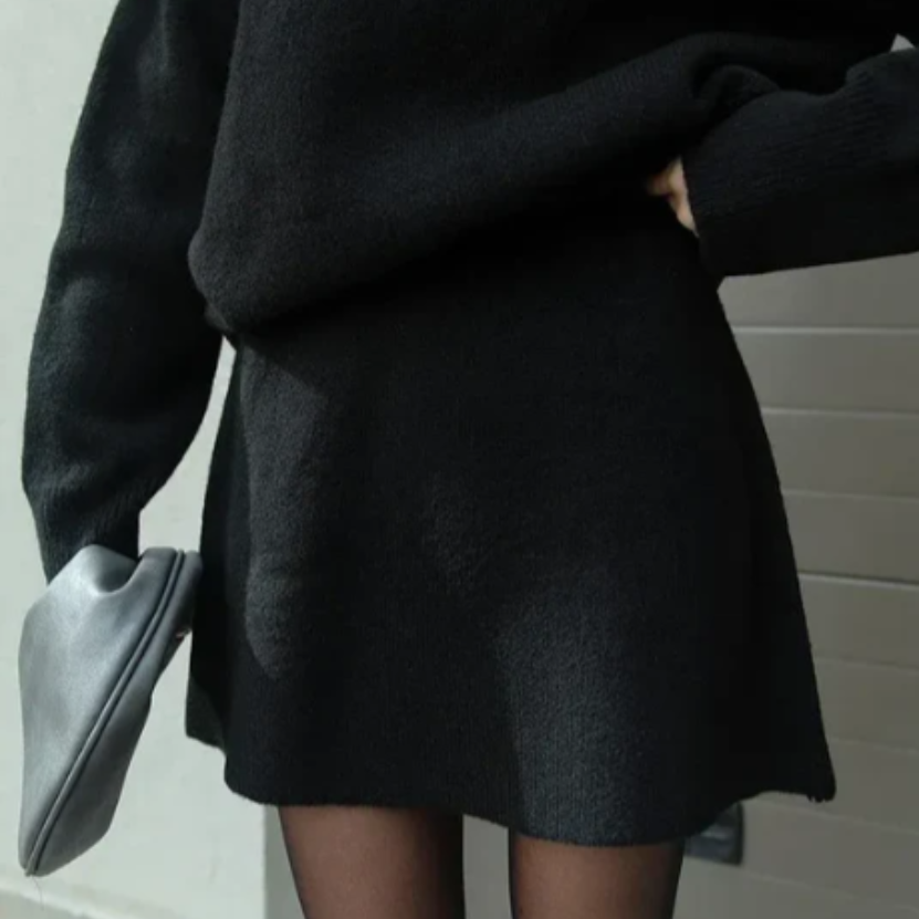 Amelie – Φούστα & Πουλόβερ Σετ